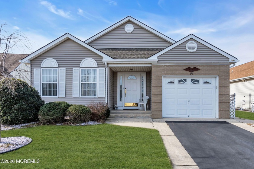 **THE ONLY LEXINGTON MODEL FOR SALE AT THIS TIME** LOCATED ON A - Beach Home for sale in Toms River, New Jersey on Beachhouse.com