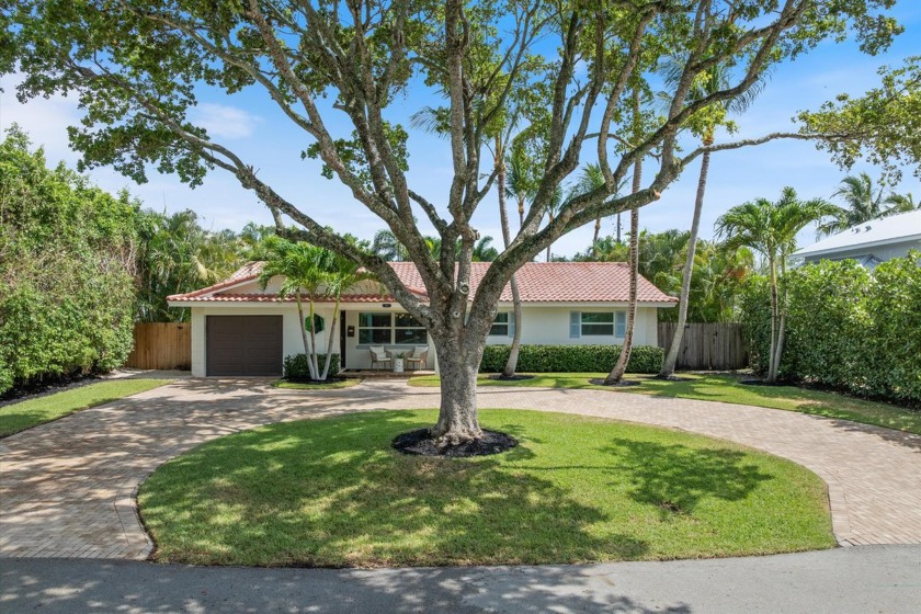 Welcome to your perfect oasis in Delray Beach! This charming - Beach Home for sale in Delray Beach, Florida on Beachhouse.com