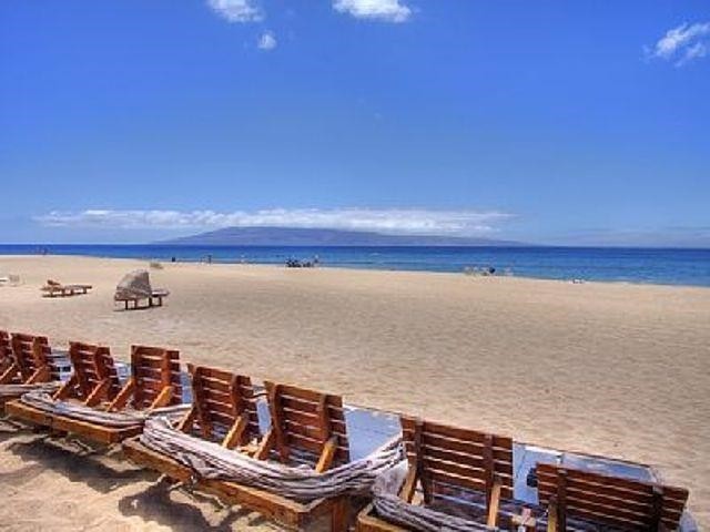 Paradise found!   This hidden gem is ready to sell, embraced in - Beach Condo for sale in Lahaina, Hawaii on Beachhouse.com