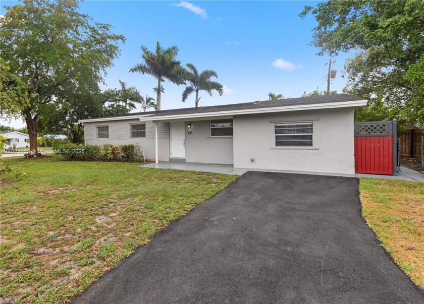 Welcome to this single family home in Pompano Beach! This - Beach Home for sale in Margate, Florida on Beachhouse.com