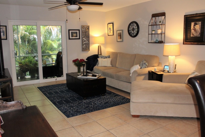 Nicely dated 2/1 condo in 55+ community. Second floor unit on - Beach Condo for sale in Stuart, Florida on Beachhouse.com