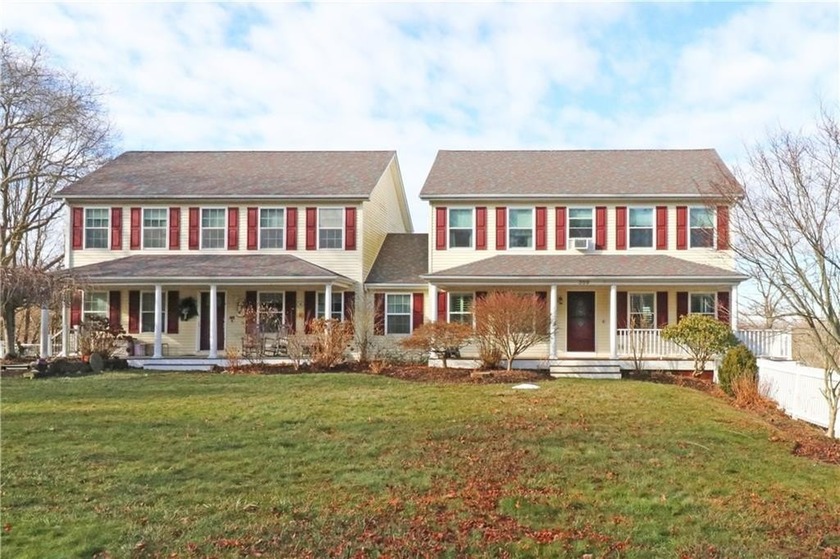 This colonial styled condo duplex with the feel of a single - Beach Condo for sale in Tiverton, Rhode Island on Beachhouse.com