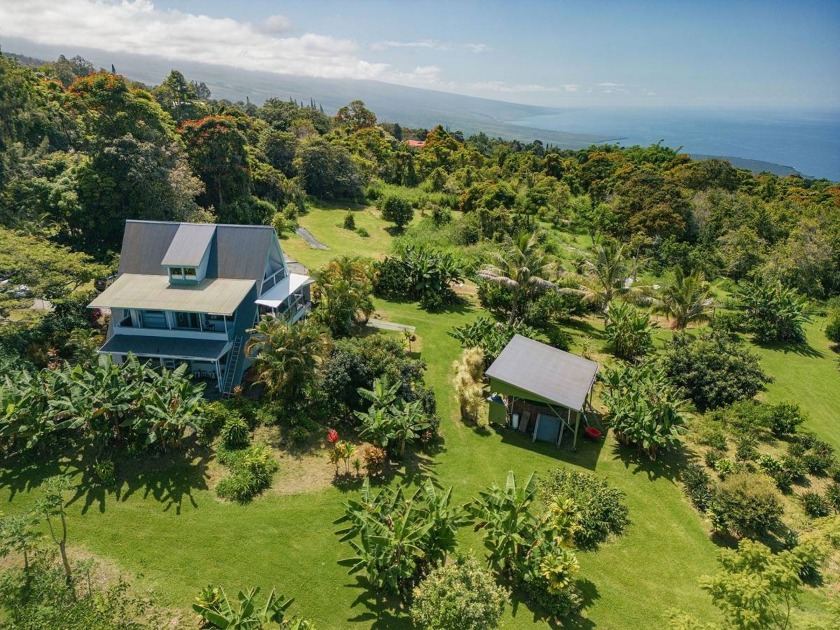 Beautiful ocean view Leasehold home on 3.16 acres, ideally - Beach Home for sale in Captain Cook, Hawaii on Beachhouse.com