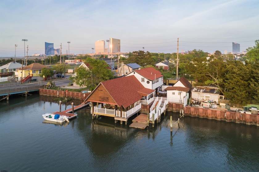 Waterfront living in Venice Park with deeded riparian rights and - Beach Home for sale in Atlantic City, New Jersey on Beachhouse.com
