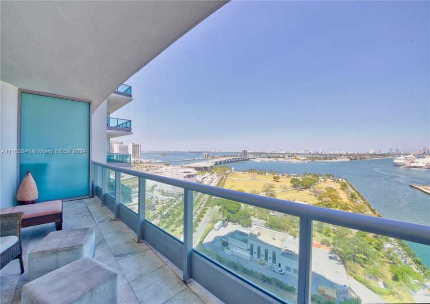 Amazing 3 bedrooms and 3 baths at 900 Biscayne Bay Condo with - Beach Condo for sale in Miami, Florida on Beachhouse.com