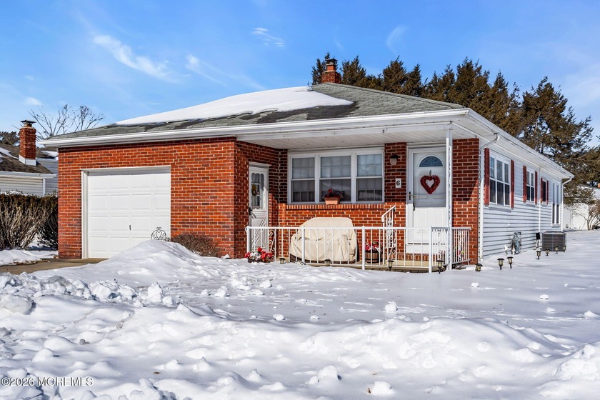 You will love this cozy and well-maintained Lakeview model in - Beach Home for sale in Toms River, New Jersey on Beachhouse.com