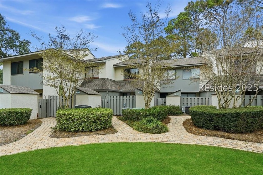 Just a stone's throw to the beach! Ideally located mid-island in - Beach Condo for sale in Hilton Head Island, South Carolina on Beachhouse.com