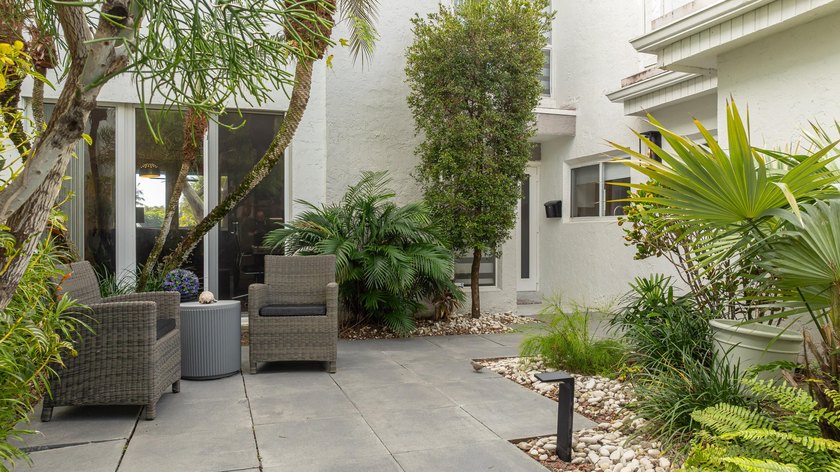 Discover this fabulous Wilton Manors Townhouse with water views - Beach Condo for sale in Wilton Manors, Florida on Beachhouse.com