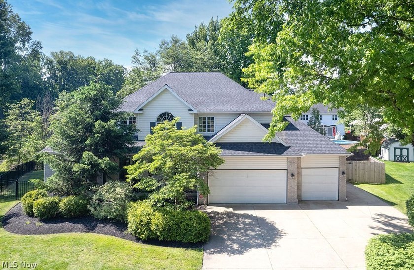 Welcome to 7580 Captains Court - a beautifully maintained home - Beach Home for sale in Mentor, Ohio on Beachhouse.com