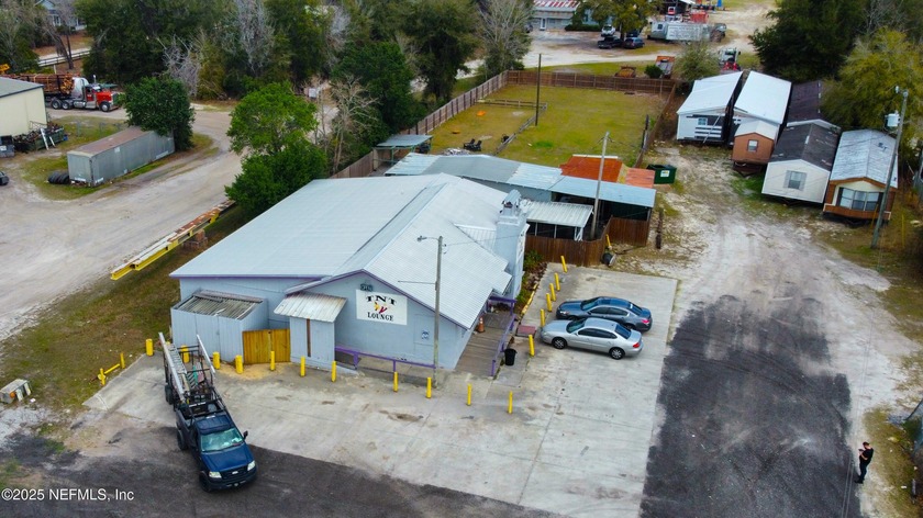 FOR SALE: Thriving Sports Bar & Liquor Store Near Middleburg, FL - Beach Commercial for sale in Middleburg, Florida on Beachhouse.com