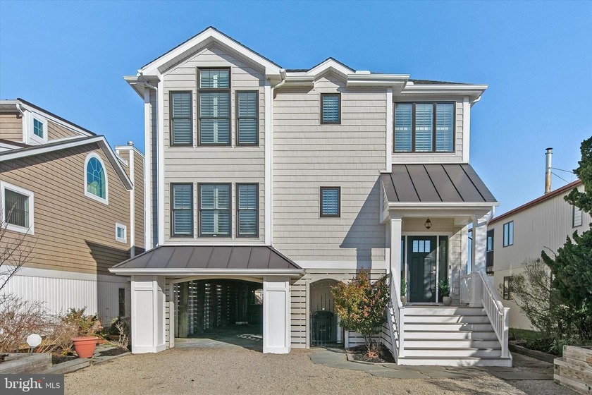 Perfectly positioned just one and a half blocks from the beach - Beach Home for sale in Fenwick Island, Delaware on Beachhouse.com