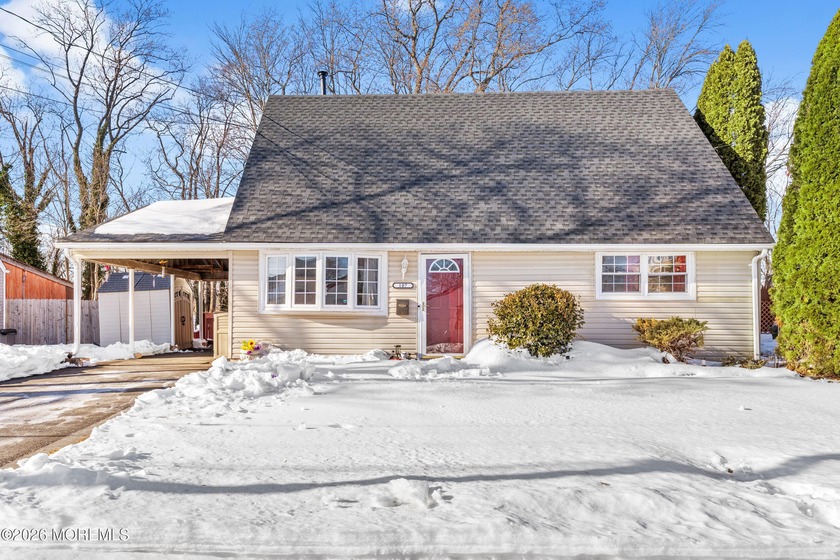 *Near Beach Waterfront Park*Charming and Comfortable Cape Cod - Beach Home for sale in Keyport, New Jersey on Beachhouse.com