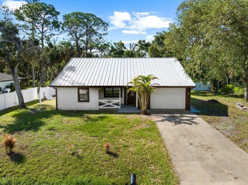 Welcome to 116 Hermes Road! This South Venice home offers a - Beach Home for sale in Venice, Florida on Beachhouse.com