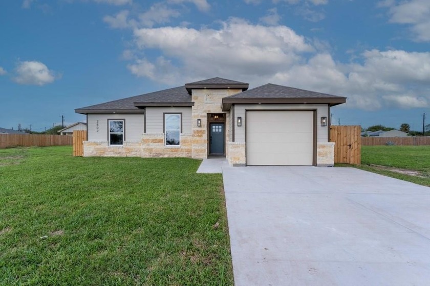 Beautifully built 3-bedroom, 2-bath home with a 1-car garage - Beach Home for sale in Port Isabel, Texas on Beachhouse.com