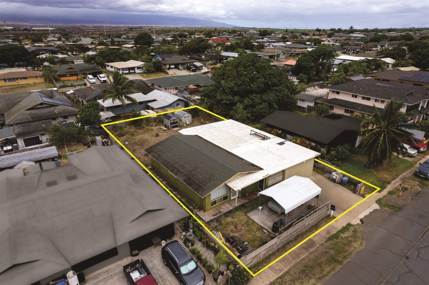 Welcome to this updated and spacious 5-bedroom, 2.5-bathroom - Beach Home for sale in Kahului, Hawaii on Beachhouse.com