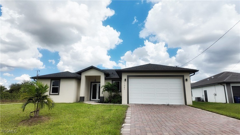 Welcome to this stunning 3-bedroom, 2-bathroom modern corner - Beach Home for sale in Lehigh Acres, Florida on Beachhouse.com