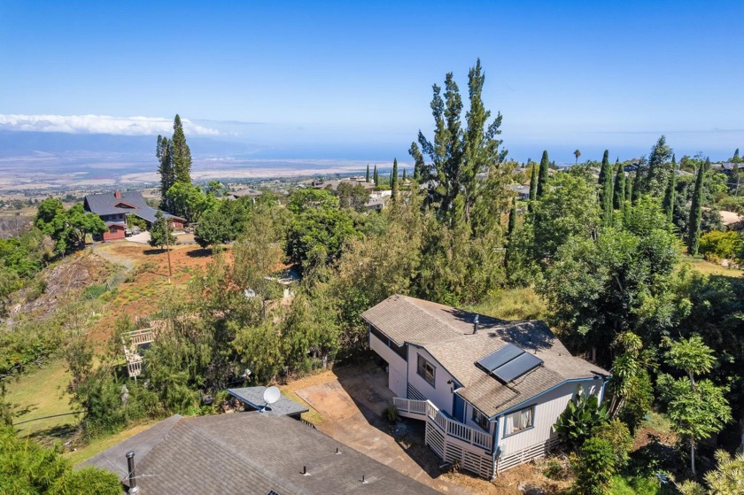 Tucked away in peaceful Kula, this delightful residential CPR - Beach Home for sale in Kula, Hawaii on Beachhouse.com