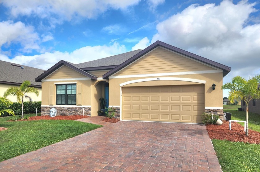 SELLER CONTRIBUTES 5K IN CLOSING COSTS This Cali model home - Beach Home for sale in Palm Bay, Florida on Beachhouse.com
