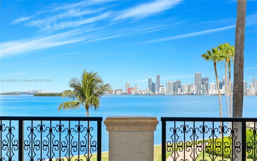 AMAZING BAYVIEW UNIT IN ONE OF THE MOST DESIRED BUILDING ON - Beach Condo for sale in Miami Beach, Florida on Beachhouse.com