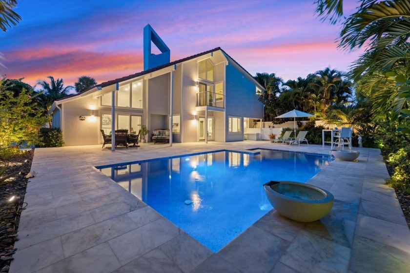 Experience premier living in one of Palm Beach County's most - Beach Home for sale in Jupiter, Florida on Beachhouse.com