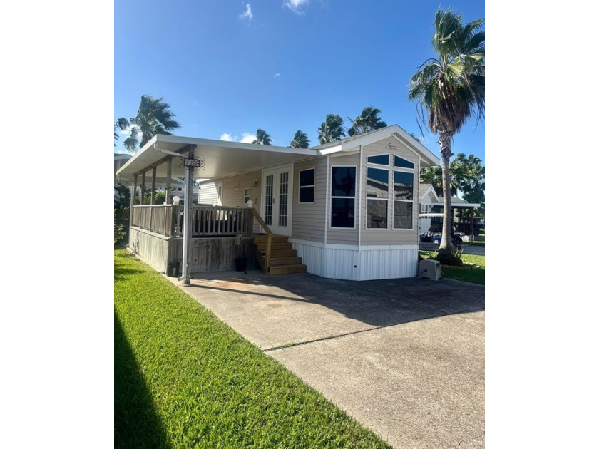 Cute and pristine 1bd/1ba park model located in the amenity rich - Beach Home for sale in Port Isabel, Texas on Beachhouse.com