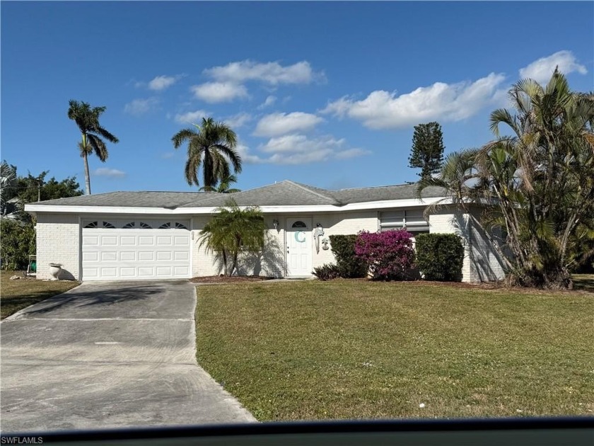 On canal with gulf access.  This old Florida style home is ready - Beach Home for sale in Bonita Springs, Florida on Beachhouse.com