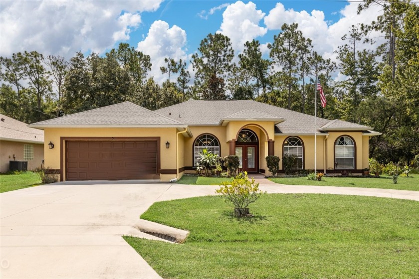 NEW ROOF just completed!! Searching for a serene lifestyle with - Beach Home for sale in Palm Coast, Florida on Beachhouse.com