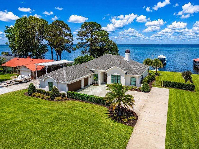 Perfectly positioned along one of the most coveted stretches of - Beach Home for sale in Miramar Beach, Florida on Beachhouse.com