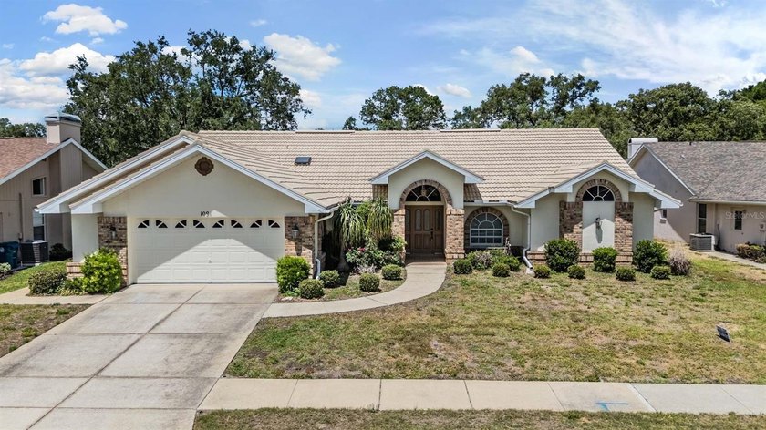 One or more photo(s) has been virtually staged. Enoy your - Beach Home for sale in Spring Hill, Florida on Beachhouse.com