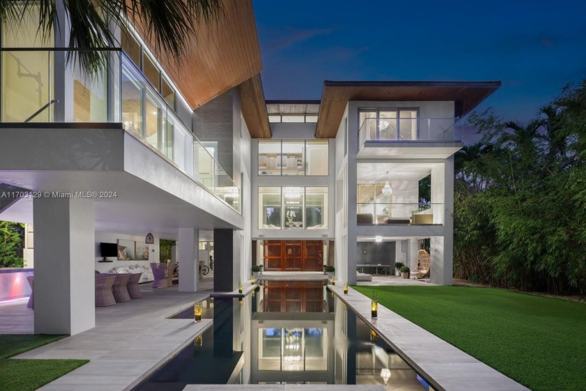 Welcome to an architectural masterpiece in Key Biscayne by - Beach Home for sale in Key Biscayne, Florida on Beachhouse.com