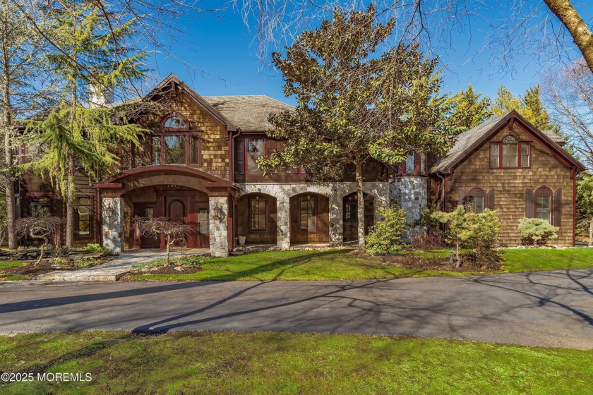 Perfect Location! Welcome to 20 Somerset Drive! This - Beach Home for sale in Rumson, New Jersey on Beachhouse.com