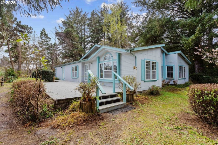 Nestled between two scenic Oregon State Park beach access - Beach Home for sale in Bandon, Oregon on Beachhouse.com