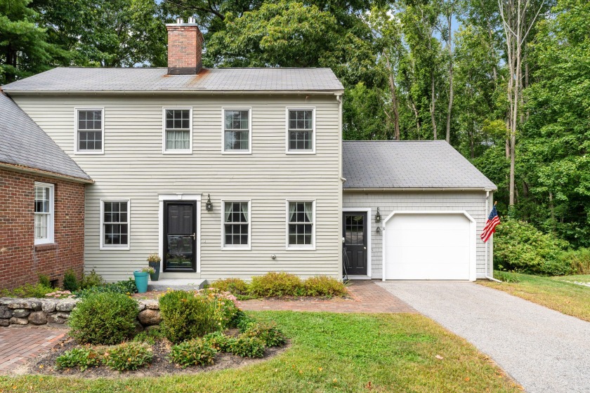 This charming & renovated condo in desirable T-Ledge is move-in - Beach Condo for sale in South Portland, Maine on Beachhouse.com