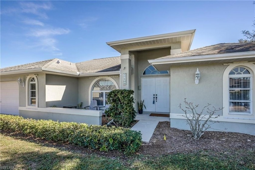 CHECK OUT THIS MAGNIFICENT LOCATION AND FLOOR PLAN! Welcome to - Beach Home for sale in Fort Myers, Florida on Beachhouse.com
