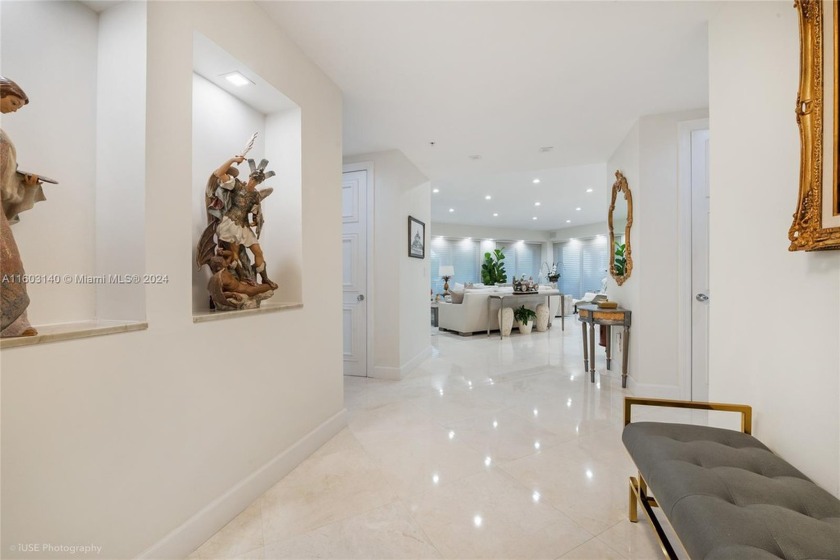 Elegantly renovated Orvieto corner residence in Deering Bay! - Beach Condo for sale in Coral Gables, Florida on Beachhouse.com