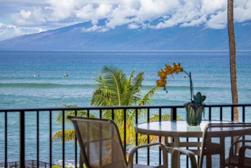 Gorgeous breathtaking OCEANFRONT unit at Noelani. Small coveted - Beach Condo for sale in Lahaina, Hawaii on Beachhouse.com