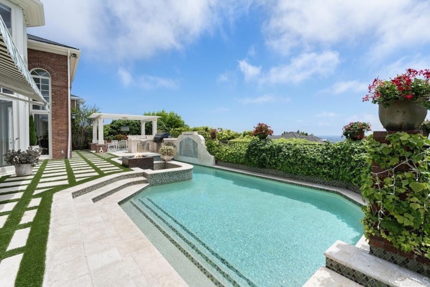 Sophistication, elegance, privacy and unparalleled views provide - Beach Home for sale in La Jolla, California on Beachhouse.com