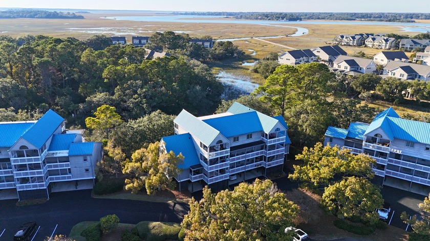 Updated and well-maintained 2-bedroom, 2-bath condo overlooking - Beach Condo for sale in Seabrook Island, South Carolina on Beachhouse.com