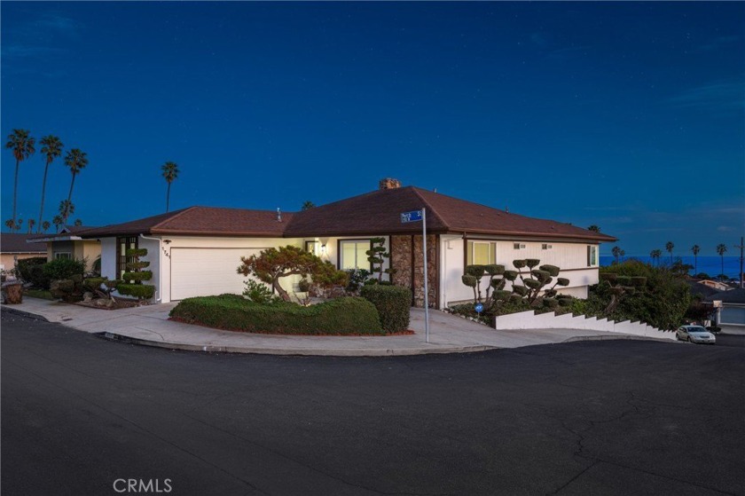 OCEAN VIEWS!!! Tastefully remodeled home with stunning VIEWS of - Beach Home for sale in San Pedro, California on Beachhouse.com