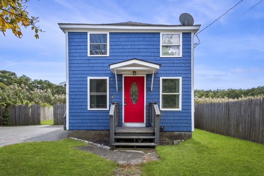 Discover this delightful single-family home just minutes from - Beach Home for sale in Wareham, Massachusetts on Beachhouse.com