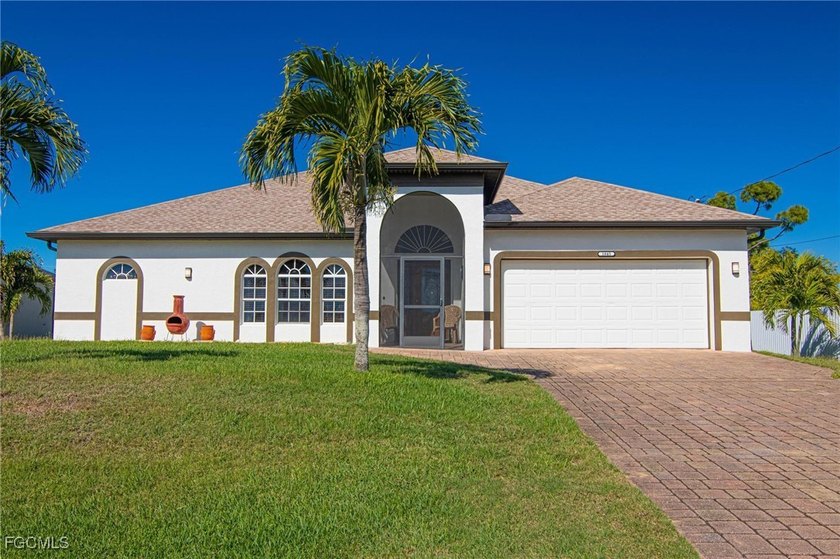 BEAUTIFULLY MAINTAINED and upgraded POOL home in great location! - Beach Home for sale in Cape Coral, Florida on Beachhouse.com