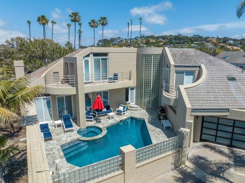 Sitting on 2 legal lots that have been consolodfated, 4,433 SQ - Beach Home for sale in Del Mar, California on Beachhouse.com