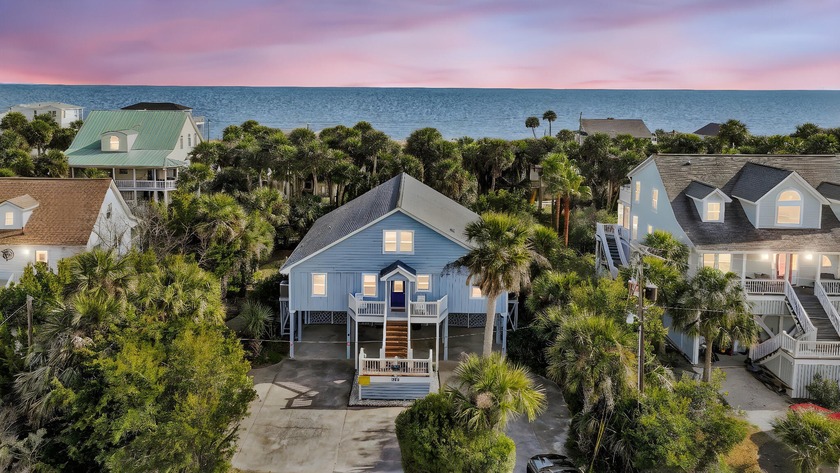 Fantastic 5 bedroom, 4-bath beach house on Edisto Beach offering - Beach Home for sale in Edisto Island, South Carolina on Beachhouse.com