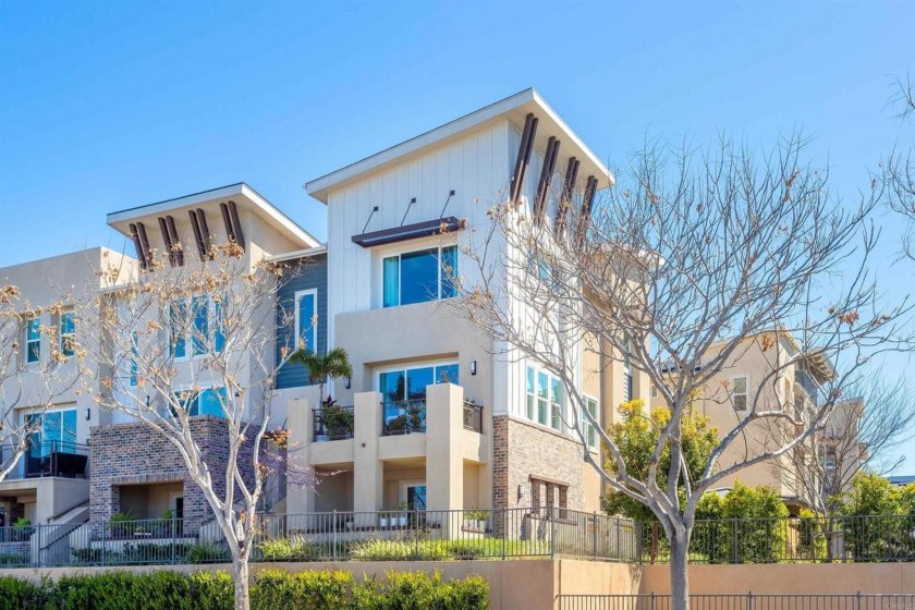 Ocean views, ocean breezes and spectacular sunsets on a premium - Beach Townhome/Townhouse for sale in Carlsbad, California on Beachhouse.com
