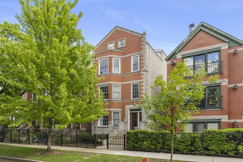 Experience the perfect blend of space, comfort, and Lakeview - Beach Condo for sale in Chicago, Illinois on Beachhouse.com