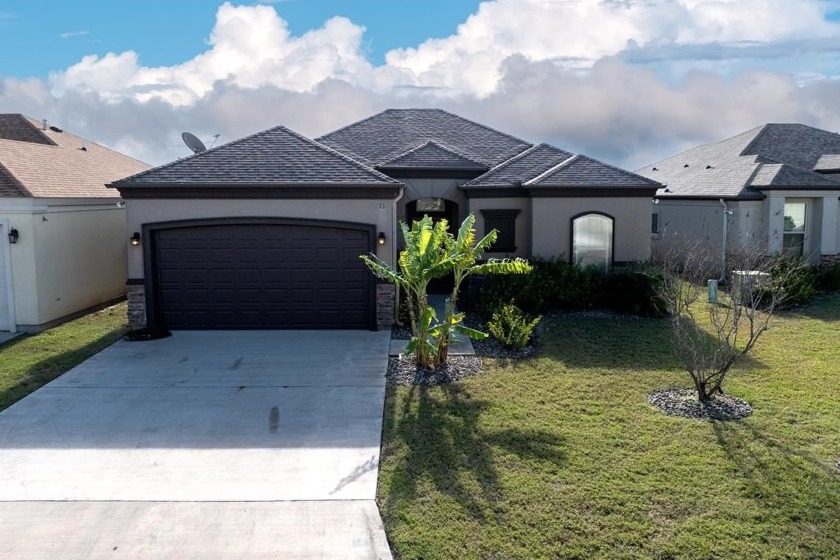 This beautiful 2/2 home features a bonus room,  tile floors - Beach Home for sale in Laguna Vista, Texas on Beachhouse.com