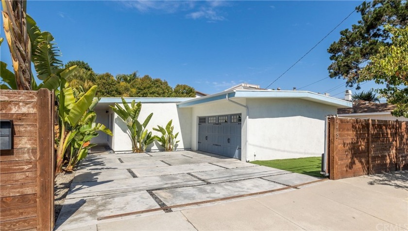Welcome to this beautiful move-in ready home in sought-after - Beach Home for sale in Manhattan Beach, California on Beachhouse.com