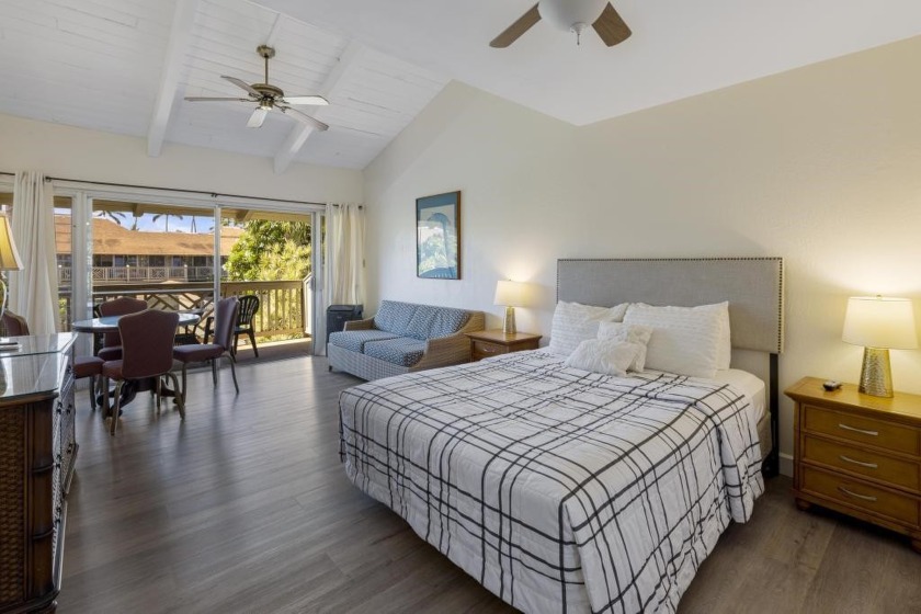 Welcome to this lovely studio with spacious vaulted ceilings and - Beach Condo for sale in Kihei, Hawaii on Beachhouse.com