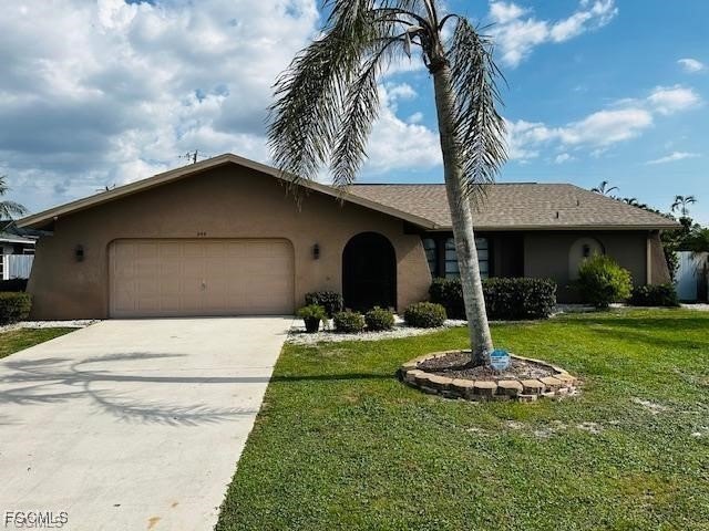 This is an approved Short Sale!!Beautiful pool home in desirable - Beach Home for sale in Cape Coral, Florida on Beachhouse.com