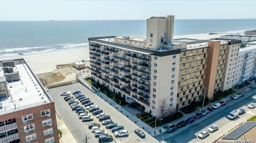 Welcome to your BRIGHT, PRIVATE, QUIET, DIRECT OCEANFRONT - Beach Home for sale in Long Beach, New York on Beachhouse.com